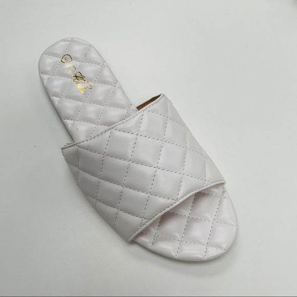 White quilted sandal - Picture 5 of 5